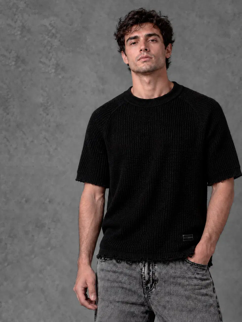 NEGRO OSCURO Remera Tejida Marais · foto 1