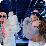 Perras en el club “Doggys” ft. FARIANA