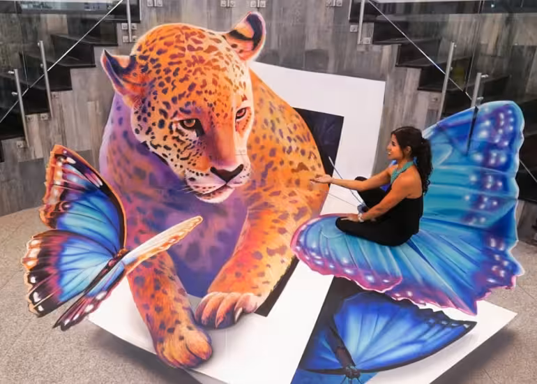 Portada de Adry del Rocío, la artista que llevó el muralismo 3D a las calles del mundo
