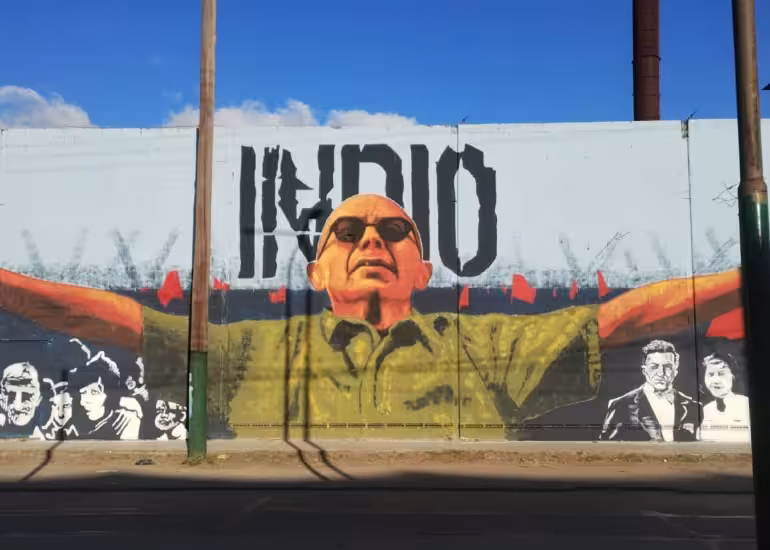 Portada de El mural más grande dedicado al Indio Solari ya puede visitarse en Almirante Brown